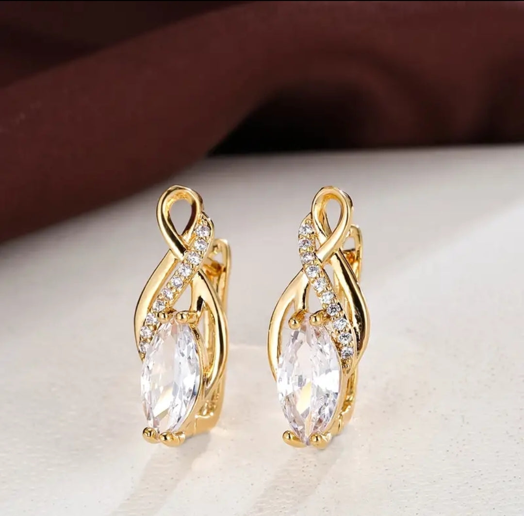 Luxury Zircon Hoop Huggie Earrings 18K Gold Plated Holiday Decor 1Pair